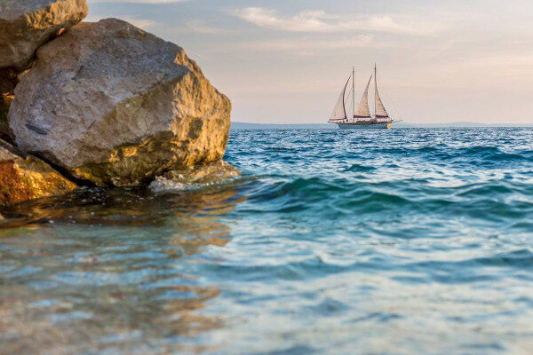 Hırvatistan'ın Dubrovnik kentinde geleneksel Türk guleti ile Su Pateni ve Şnorkelli yüzme deneyimleri