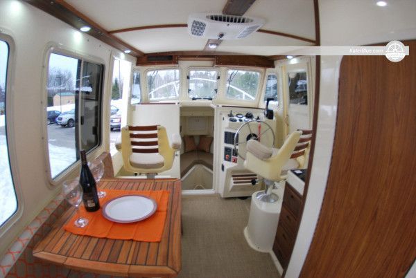 Motorboot huren in Athene, Griekenland
