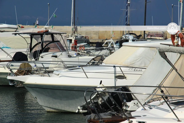 Fishing charter Motorboat Rental in Goa India