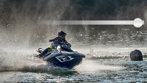 İspanya'nın Murcia şehrinde su sporları macerası: Jetski kiralama