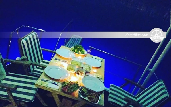 Cruising, Swimming, Snorkeling, Diving Experience with Bayliner Motor yacht, Cesme-Turkey