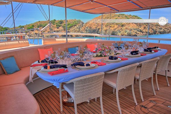 Water-adventure, Water Skating, Snorkeling sunset Charter, Fishing Charter Gulet Special Queen of Salmakis Charter in Marmaris Muğla, Turkey