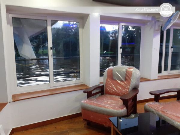 Handmade Premium Houseboat Charter in Kerala, India