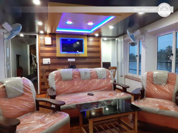 Handmade Premium Houseboat Charter in Kerala, India