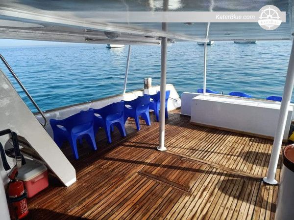 Noleggio yacht privato di 24 ore per una battuta di pesca lungo la costa del Mar Rosso a Hurghada, Egitto