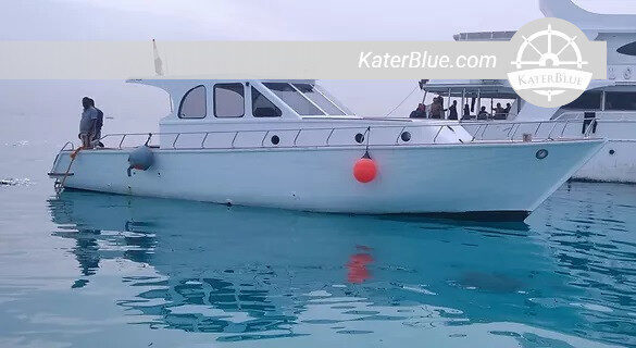 シュノーケリングと島巡りを楽しむための、フルガダ発の終日プライベートグループヨットチャーター
