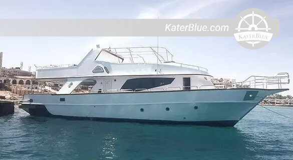 シュノーケリングや島巡りを楽しむための終日プライベートヨットチャーター（エジプト、フルガダ）