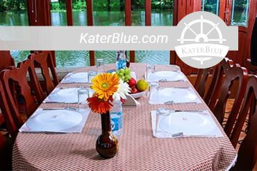 Local handmade houseboat Charter for 2 guests in Kerela, India