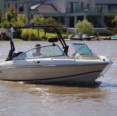 Sale Twenty Motor boat in Victoria ,Buenos Aires, Argentina