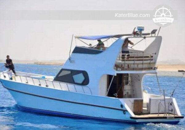Full-Day Motorboat Charter Offer for 10 guests in Sokhna, Hurghada, Egypt