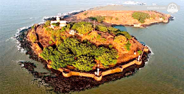 Perfekt dagsture speedbåd charter til khandari fort, Alibag, Indien