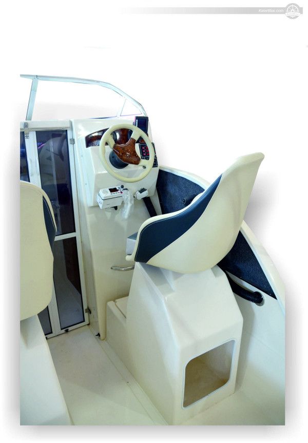 Sale 630 Cabin Raptors Motor boat in Buenos Aires, Argentina