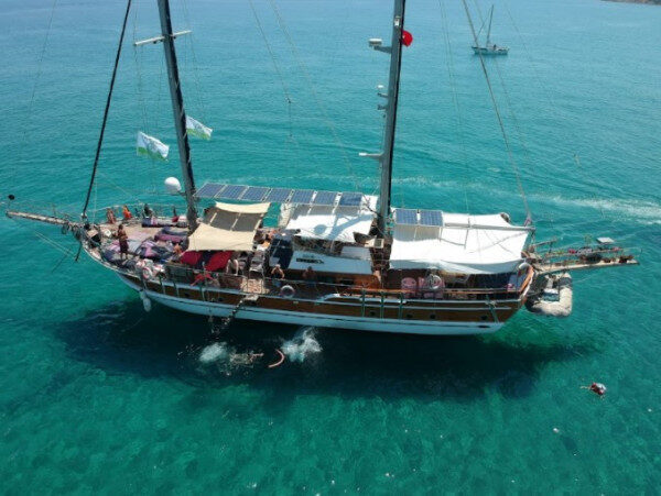 9 ore di noleggio caicco privato di lusso a Girne, Cipro Nord