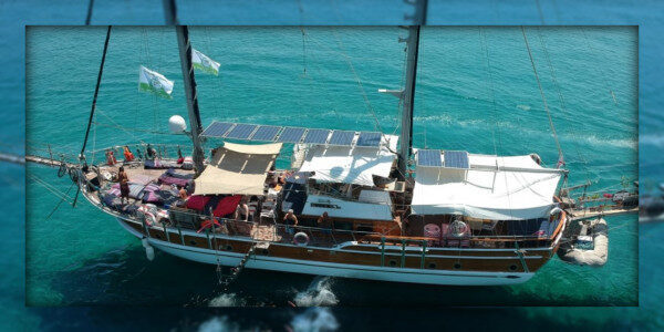 3 Ore di tour privato in caicco al tramonto a Girne, Cipro Nord