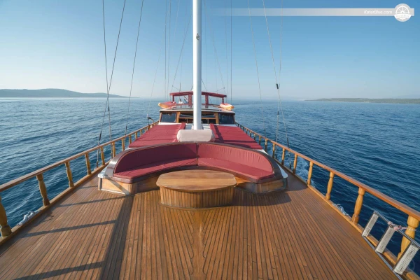 Sukellusta, vesiluistelua ja kajakkisurffausta ihanalla Homy Guletilla Dubrovnikissa, Kroatiassa