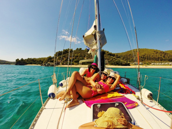 Iate à vela Dufour 470 totalmente equipado com 5 cabines, Atenas-Grécia