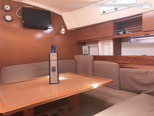 Sale Perfect Bavaria Cruiser 45 Sailing yacht for sale in Lavrio, Greece