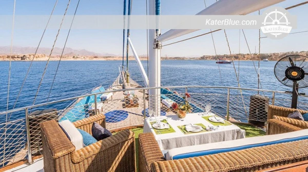 Daglig morgensnorklingtur med en luksuriøs sejlbåd i Egypten