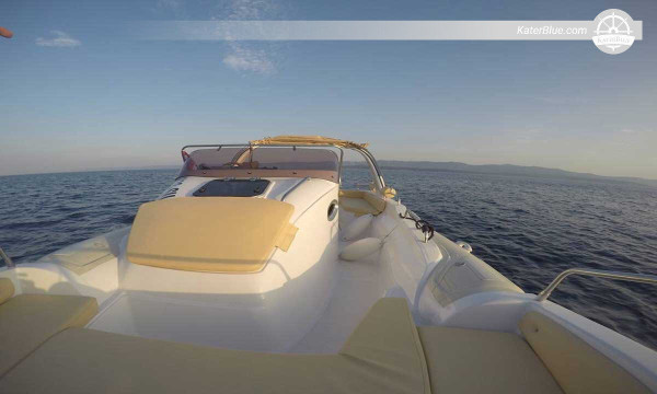 Increíble alquiler de un día en una lancha motora RIB modificada en Bol, Croacia