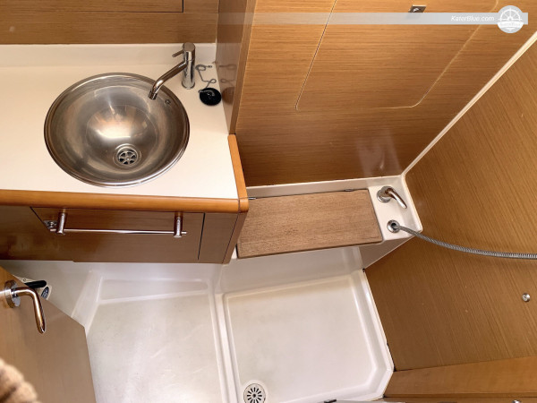 Sale Jeanneau Sun Odyssey 439 Sailing yacht in Lavrio, Greece