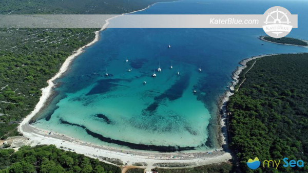 Experience the wonder of Sakuran Beach on high quality motor yacht Zadar Croatia