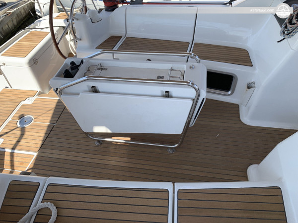Sale Jeanneau Sun Odyssey 439 Sailing yacht in Lavrio, Greece