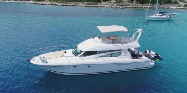 Charter diário de iate a motor de luxo Ghajnsielem-Malta