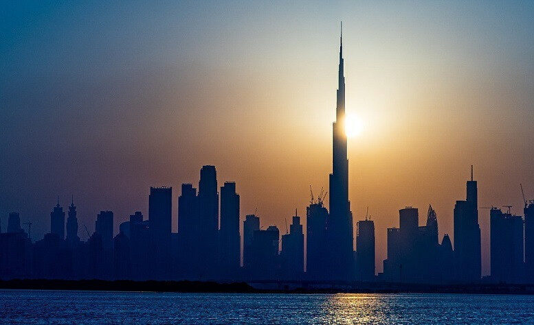 الوصول باليخت إلى مرسى جي بي آر في دبي ومرسى دبي