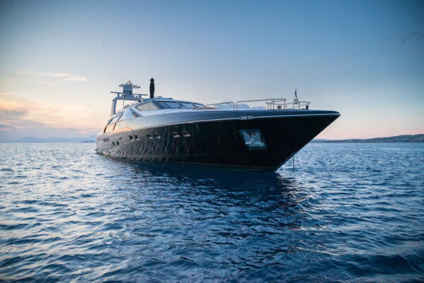 Luxe jacht te huur voor uw vakantie in Athene, Griekenland.