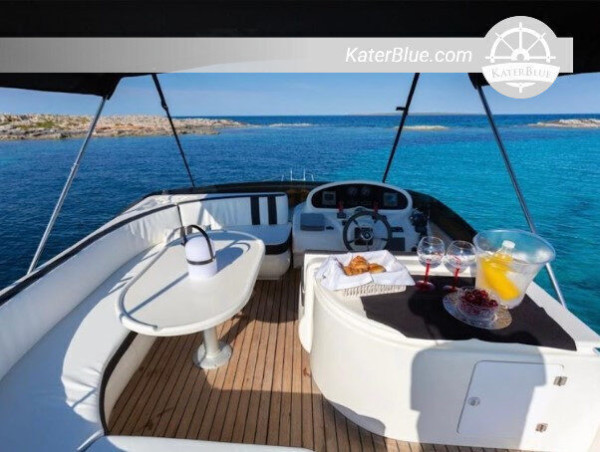 Perfect Full week sailing Tour with a Stunning Motor Yacht in Málaga, Spain