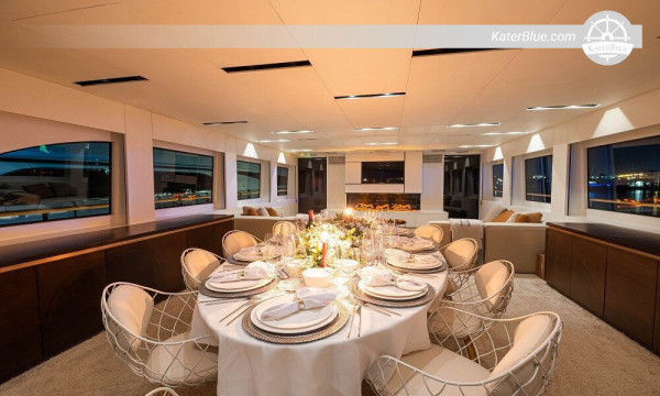 Yacht di lusso per crociere blu a Bodrum, Turchia