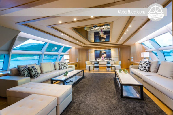 Luxe jacht te huur voor uw vakantie in Athene, Griekenland.