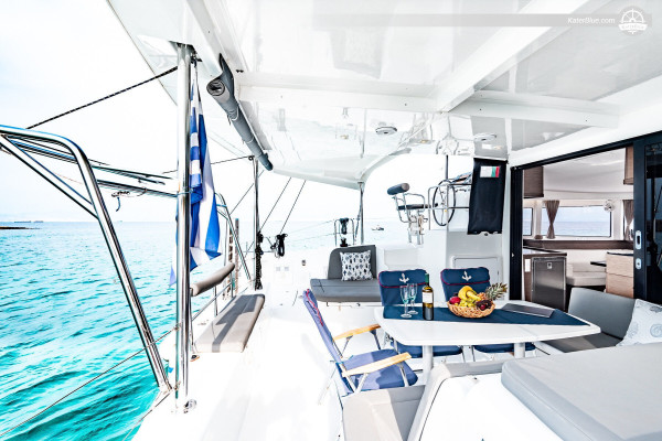 Une délicieuse croisière de 7 jours en catamaran à Alimos, en Grèce.