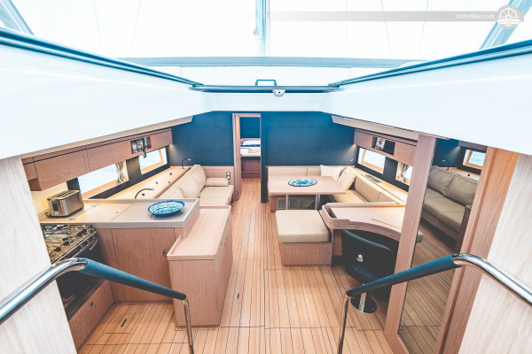 Croisière agréable à bord d'un magnifique yacht à Alimos, en Grèce