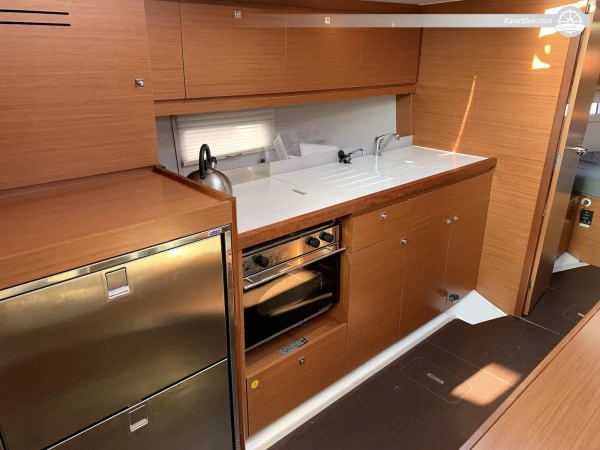 Fabulous Sailing Trip with a nice-looking and comfortable Sailing Yacht in Lavrio, Greece