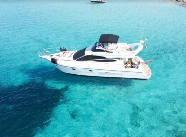 Cheerful  Weekend sailing Tour with a Stunning Motor Yacht in Málaga, Spain