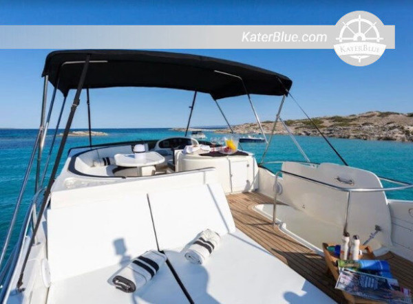 Cheerful  Weekend sailing Tour with a Stunning Motor Yacht in Málaga, Spain