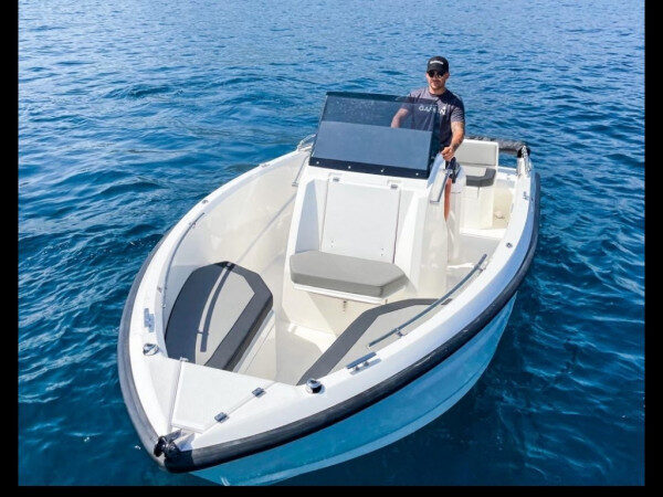 Explore The Great Features Motorboat Compass Low Season in Alicante, Spain