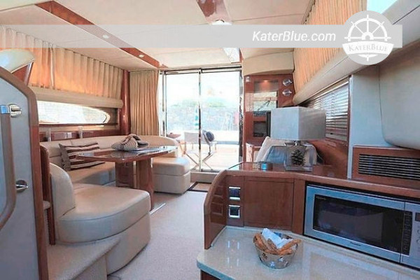 Half-Full Day in Low Season With The Popular and Luxury Motor Yacht for Cruising Experience in Ornos, Greece