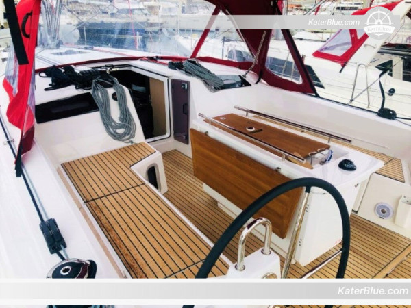 Experience the wonder of Croatian sea on sailing yacht in Split