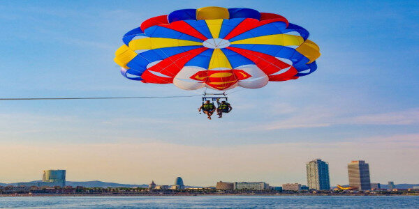 Discover the most magical parasailing activities for two people in Barcelona, Spain