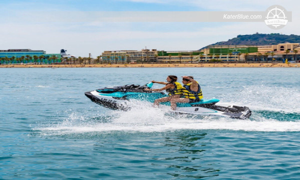 Barselona, ispanya'da lisanssız Jet Ski ile en iyi 20 dakikalık deneyimin tadını çıkarın