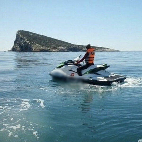 1 Hour Jet surfing water sports-experience in Alicante, Spain