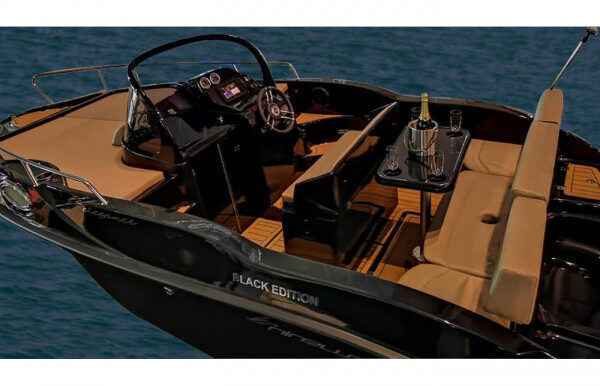 Stylish, Luxury and Comfortable Speedboat for Cruising Experience in Vlichada, Greece