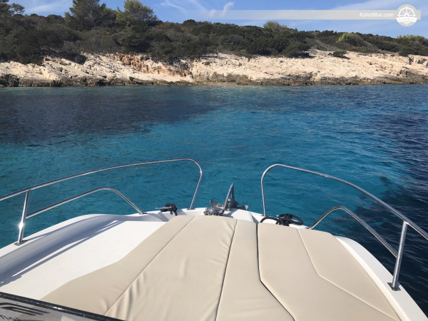 Smart Sundeck para charter de un día en Trogir, Croacia