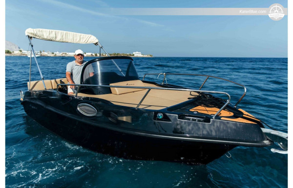 Stylish, Luxury and Comfortable Speedboat for Cruising Experience in Vlichada, Greece