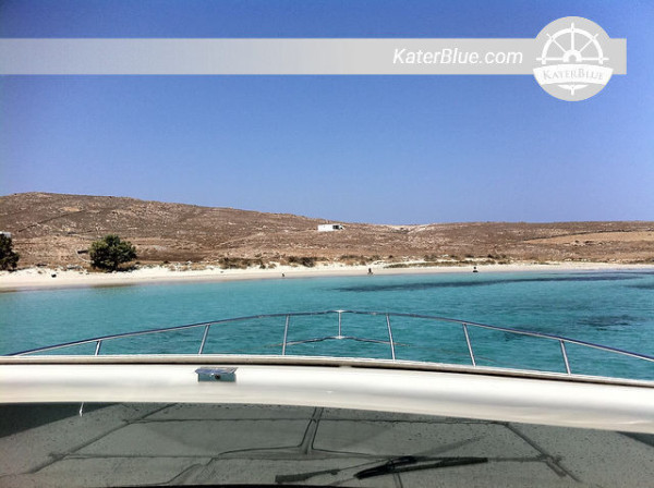 Half-Full Day in Low Season With Elegant Luxurious Aesthetics Motor Yacht for Your Cruising Experience in Ornos, Greece