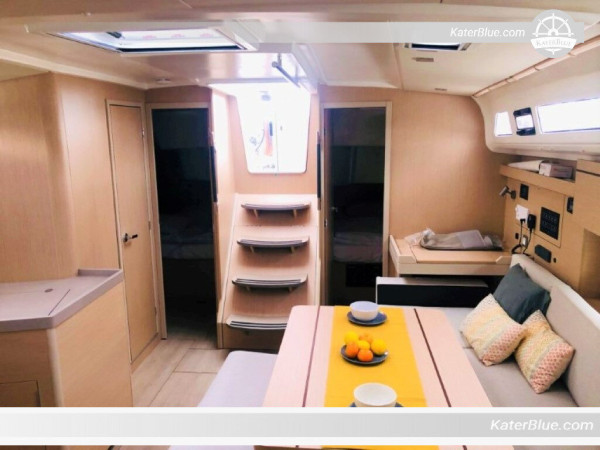 Experience the wonder of Croatian sea on sailing yacht in Split