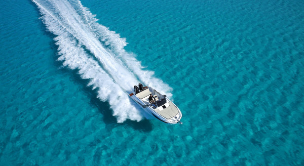 Smart Sundeck para charter de un día en Trogir, Croacia