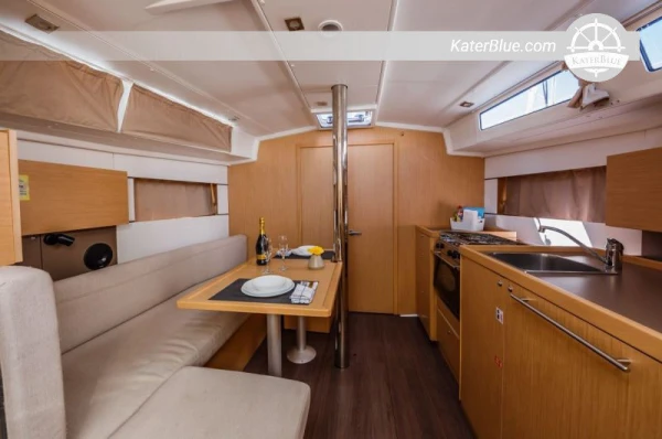 En ultimativ sejlbåd til charter i Trogir, Kroatien
